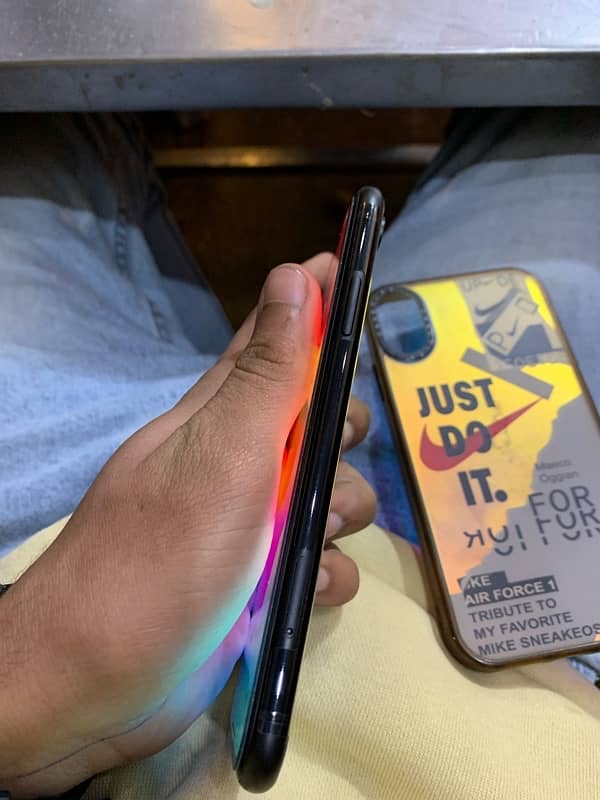 iphone xr 64gb factory unlock with box 1