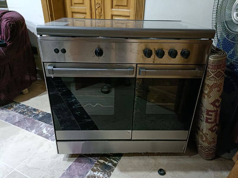 Cooking Range Just like new. . . 1