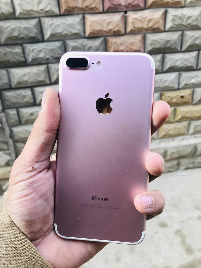 Apple iPhone 7 Plus 4