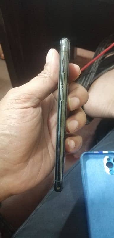 iphone 11 pro Non PTA 2