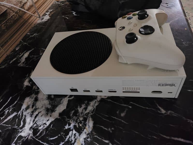 XBOX SERIES S (512GB) 4