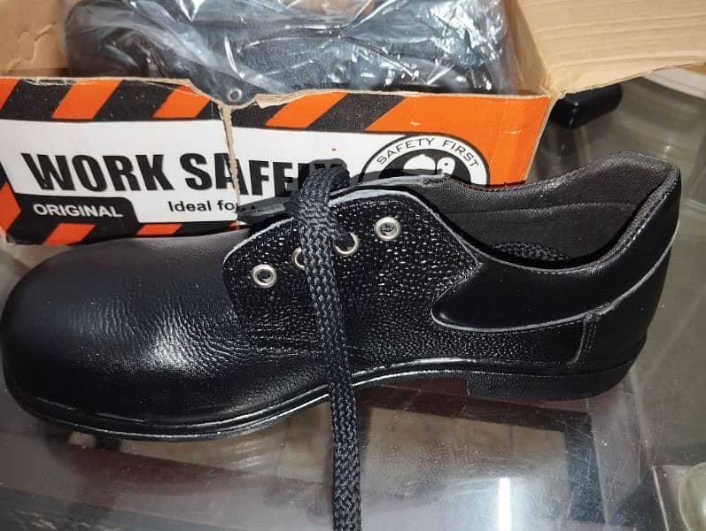 Safety Shoes 45 No. 11 Nos. 0