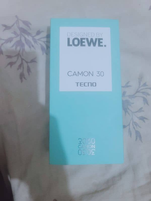 I m selling my new box pack camon 30 urgent basis 0