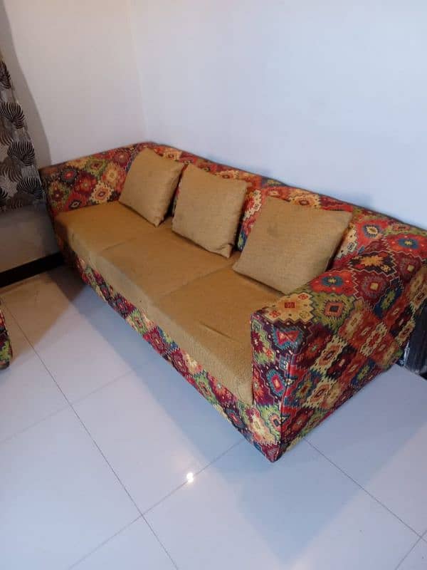 sofa set 5 seater urgent 1