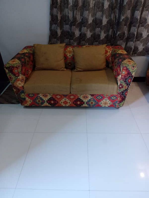 sofa set 5 seater urgent 2