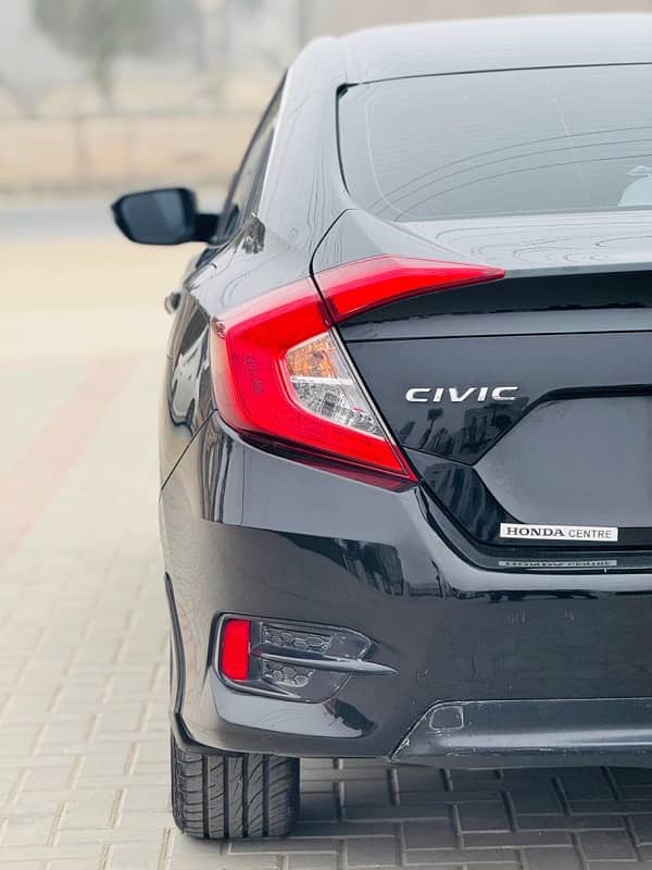 Honda Civic Oriel 2018 4