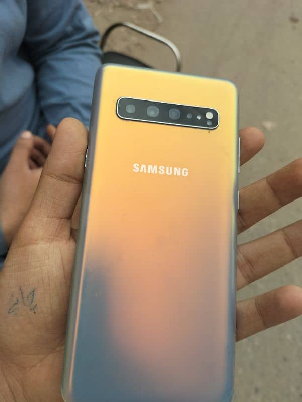 samsung s10 5G 8 512GB back change hai panel main mini dot hai 3