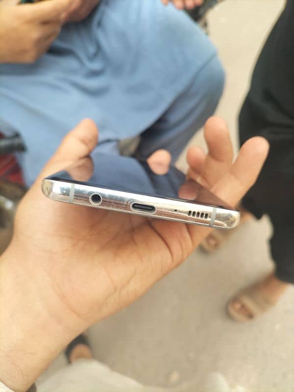 samsung s10 5G 8 512GB back change hai panel main mini dot hai 4