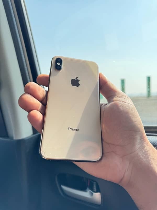 IPHONE XSMAX 64 GB (PTA)(Box) 0