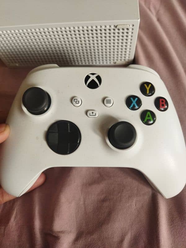 Selling Xbox series s 4