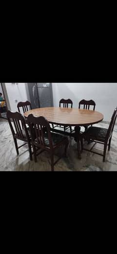 dinning table and 6 chairs are for sale