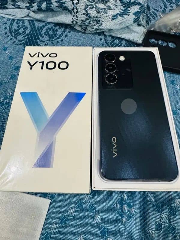 vivo y100 8+8 256 Full box 3