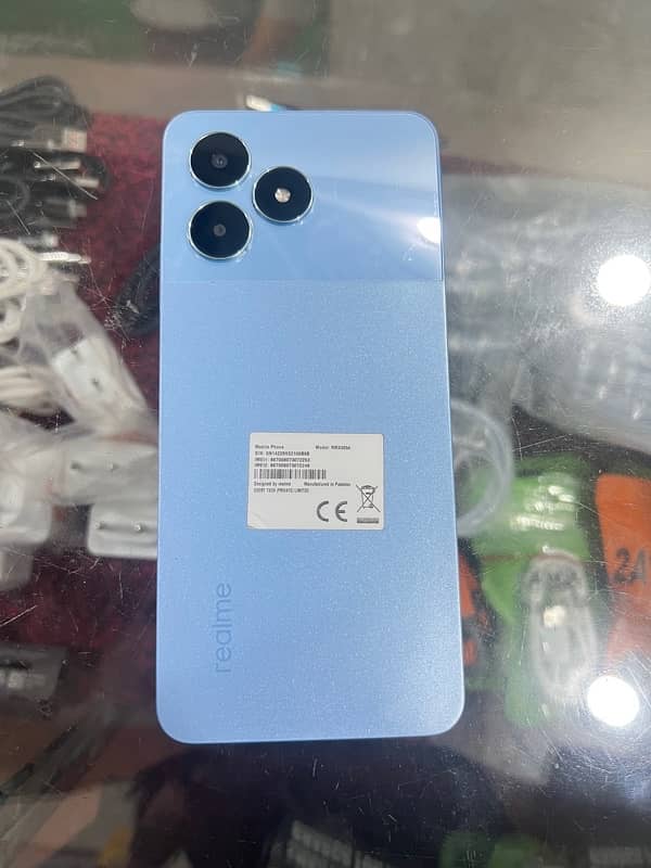 RealMe Note 50 1