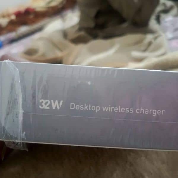 Desktop Wireless charger 2