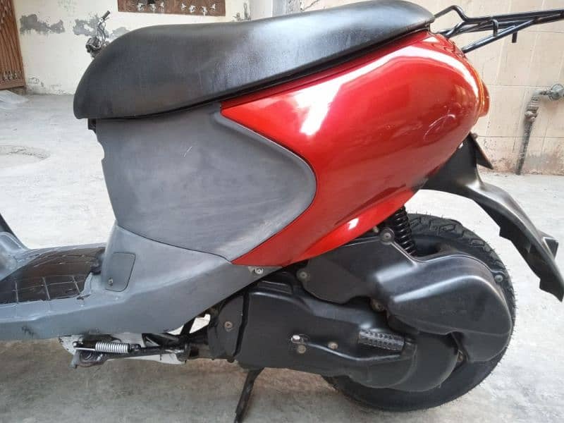 Suzuki scooty 49CC 8