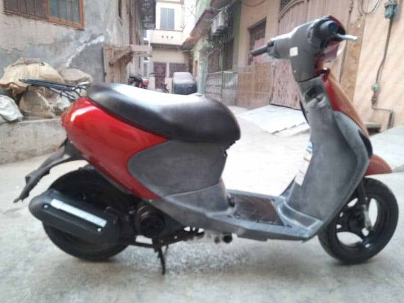 Suzuki scooty 49CC 10