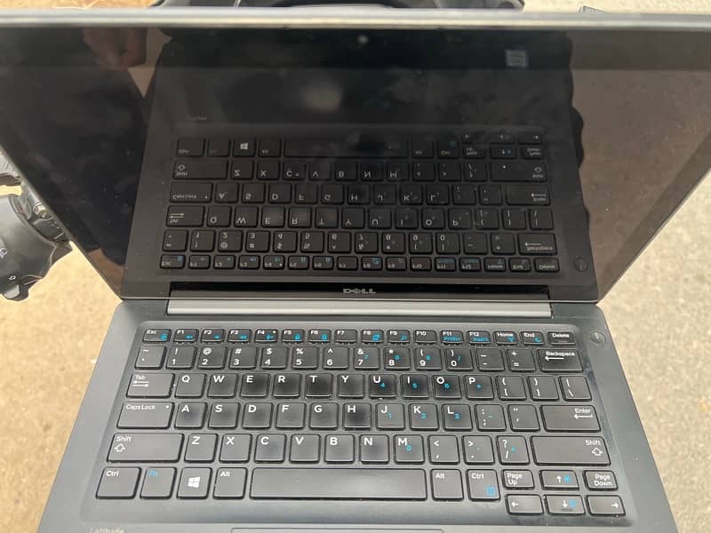 Dell latitude 7280 core i5 7thgen 8gb ram 256 SSD 1