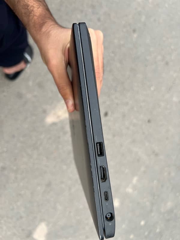 Dell latitude 7280 core i5 7thgen 8gb ram 256 SSD 3