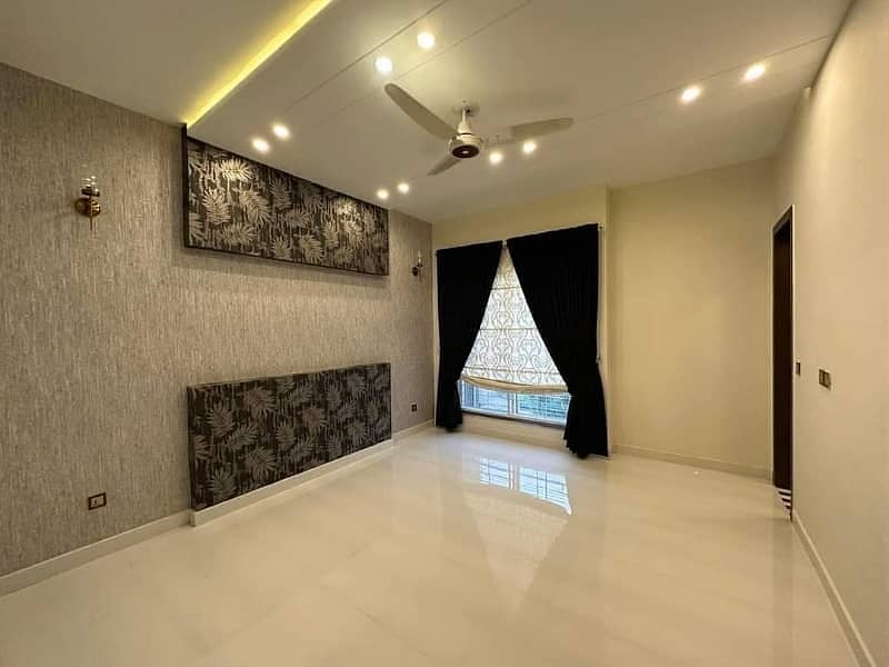 10 Marla Luxury Non Furnished Upper Portion Available For Rent In Bahria Town Lahore 2