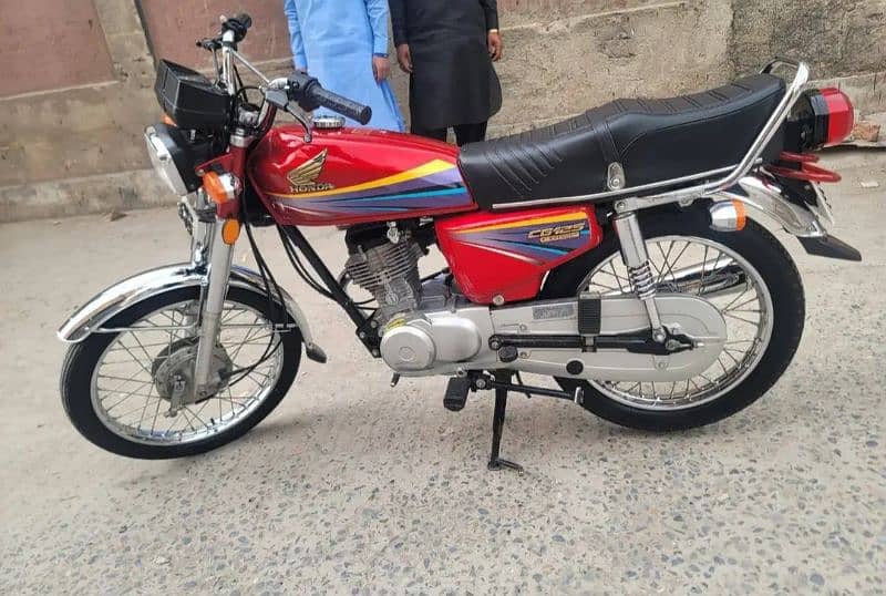 Honda 125 Model 2011 Bike For Sale Call me _03259242621 1