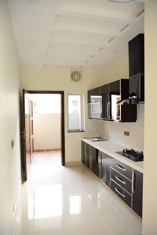 3 Bed independent Single Story House Available For Rent in Gulraiz 6