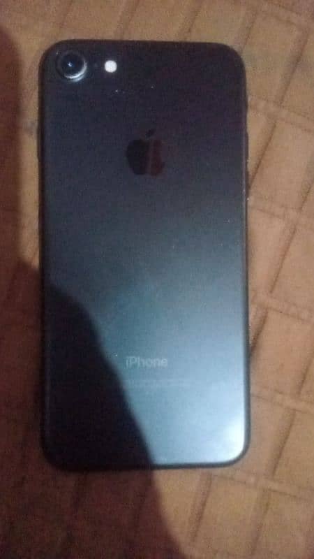 iphone 7 pta approved 9/10 condition 1