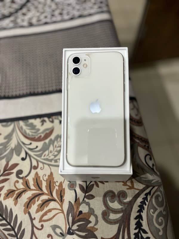 Iphone 11 64gb FU with box 0