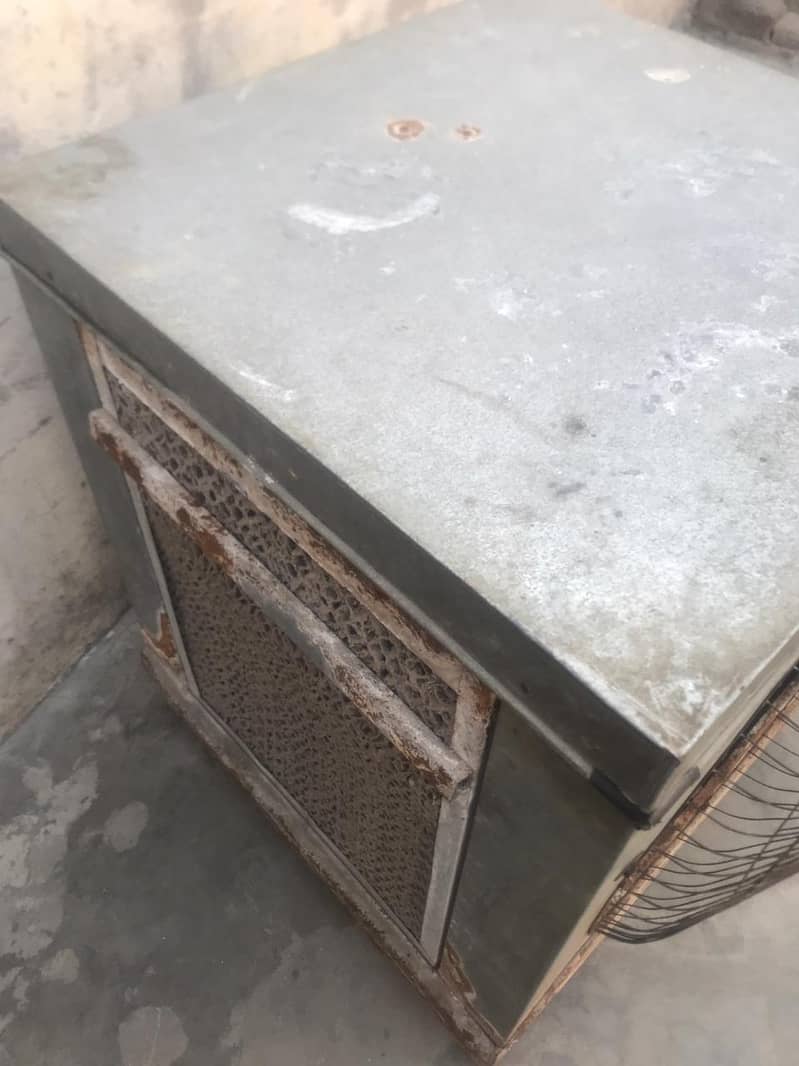 12V Air Cooler-Order Par Tiyar Karwa Tha-Kafi Achi Chadar Lagi Hui Ha 13