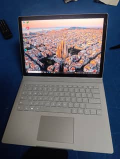 Microsoft surface laptop 2 | 16/512GB SSD | Core i7, 8th Gen | Detach