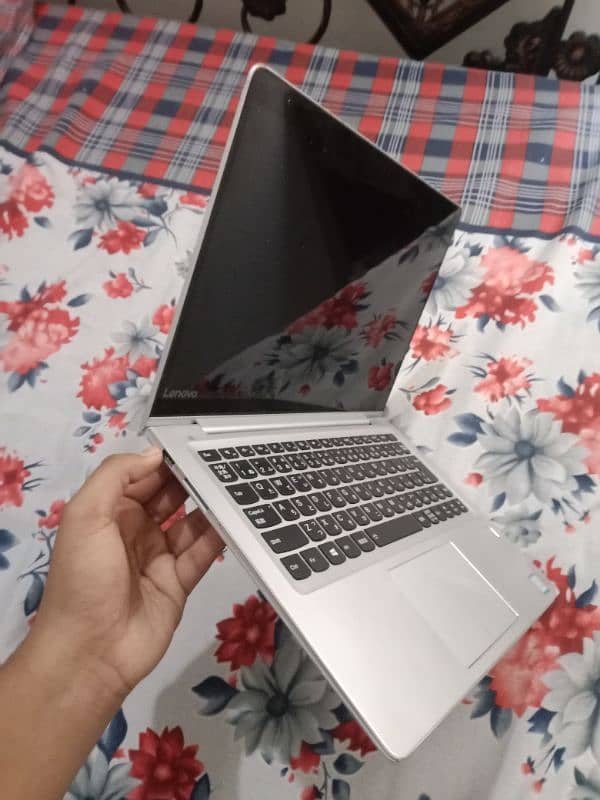 Lenovo IdeaPad 710S Plus i5 7th Generation 3