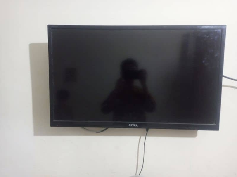 Akira tv in low price conditions good 0