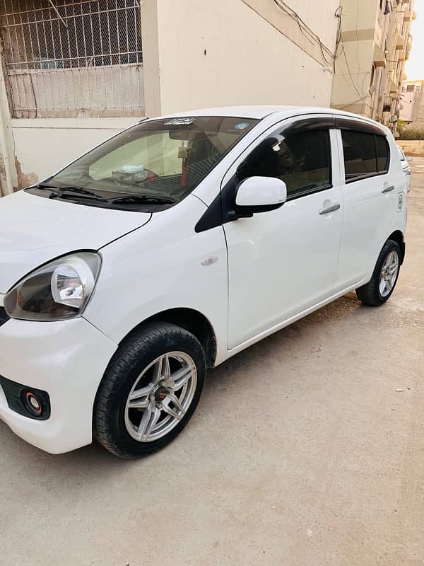 Daihatsu Mira 2016 10