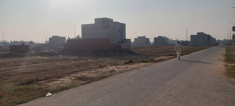 5 Marla Ready To Build Plot For Sale In Orchard Green Block In Paragon City Lahore 3