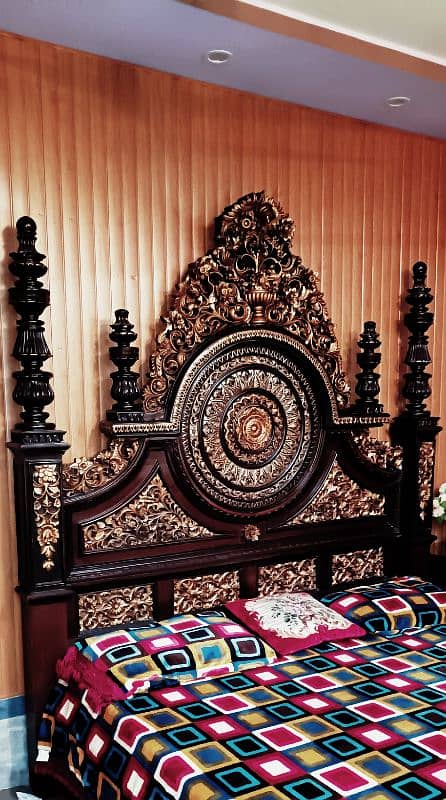 heavy structure wood bed 1