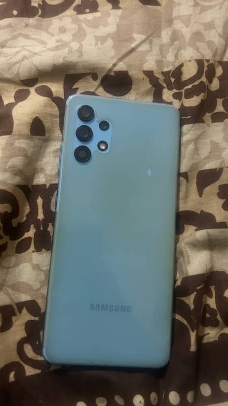 Samsung A32 with box and charger 3