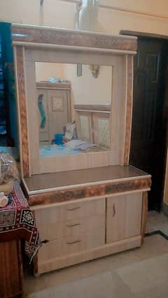 Dressing table