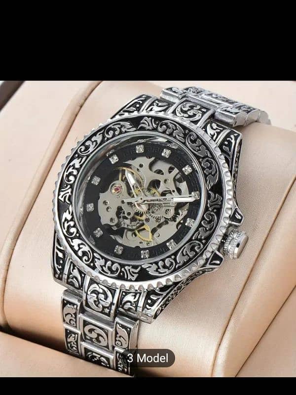 A Stylish Carved Mechanical Watch For Men 2