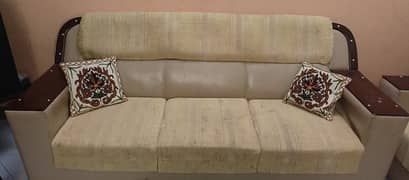 6 seater sofa set available