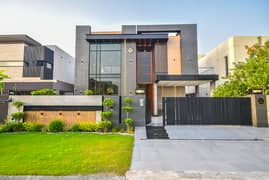 01 Kanal Magnificent Ultra Modern Bungalow For Sale