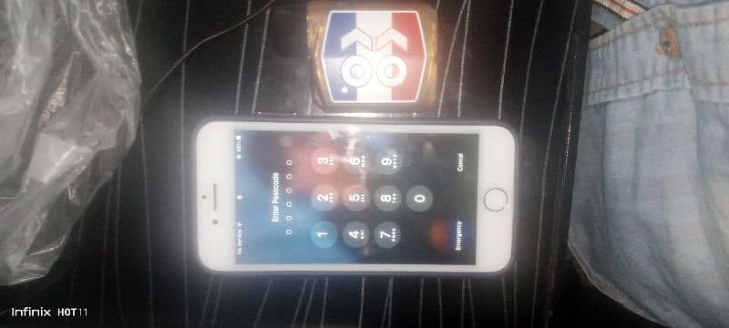 iPhone home button ni chalta baki ok ha my watsapp number 03199363088 5