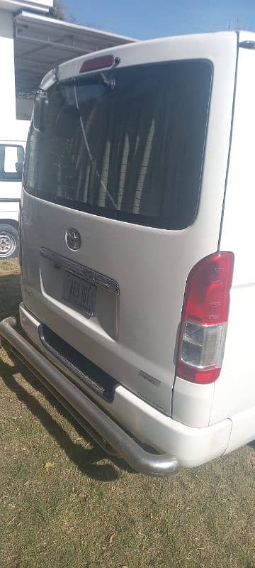 Toyota Hiace 1