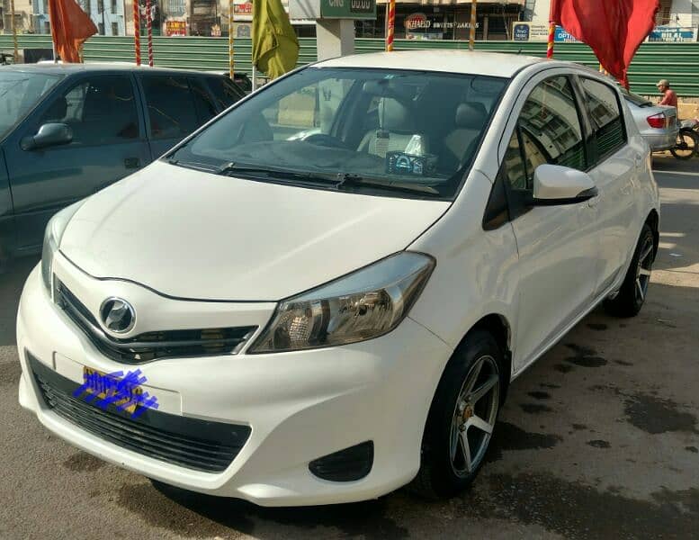 Toyota Vitz 2013/2017 1