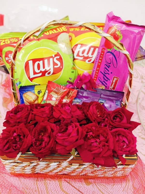 Valentine Day Gift, Basket, Beautiful Gift, Chocolate 03269413521 3