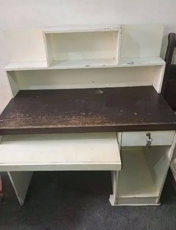 Computer table for sale 2