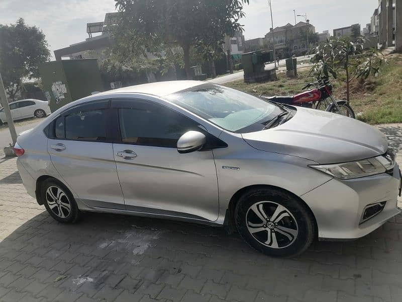 Honda Grace Hybrid 2015 1