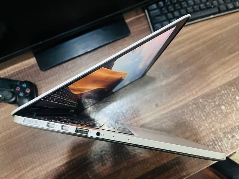 MacBook Pro 2015 – Excellent Condition 2