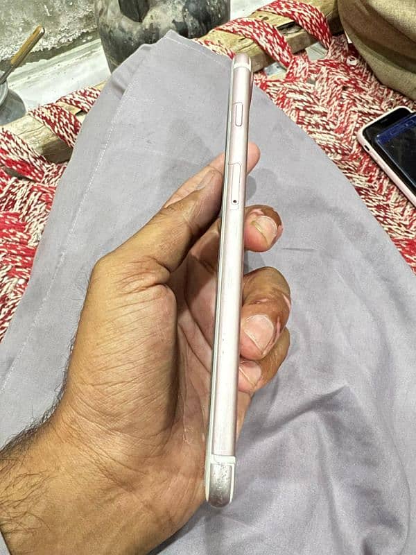 iphone 7 Plus (PTA Approved official) 3