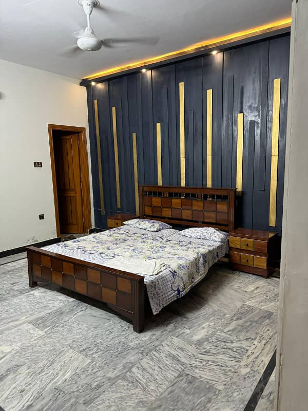 10 MARLA PORTION FURNISHED FOR RANT IN GULBERG GREEN 5