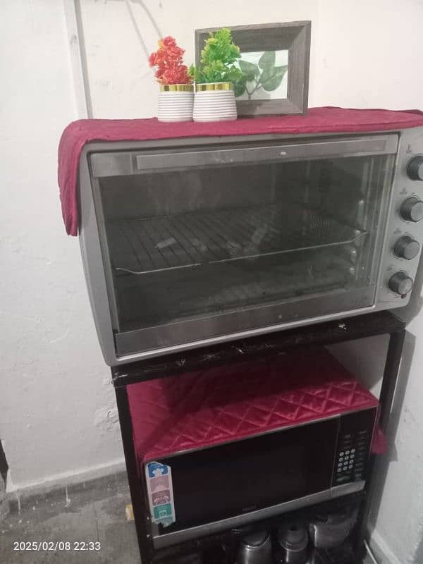 oven rack and kitchen electronics stand 1