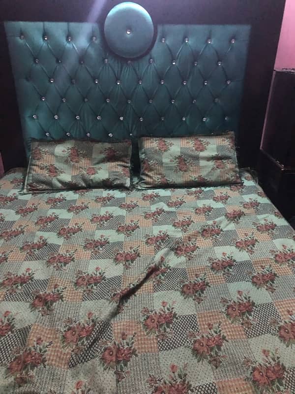 king Bed poshish wla 3